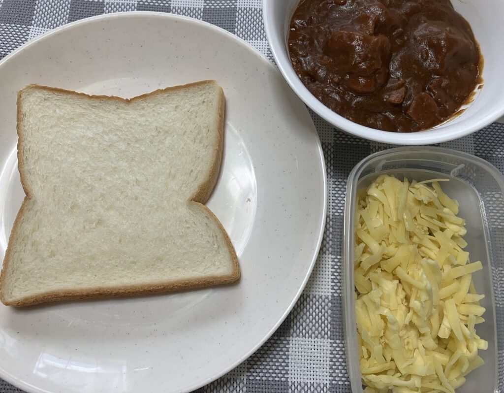 焼きカレートーストの材料