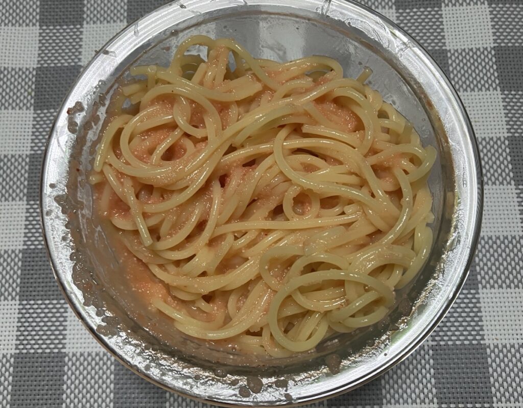 ソースに絡めたパスタ