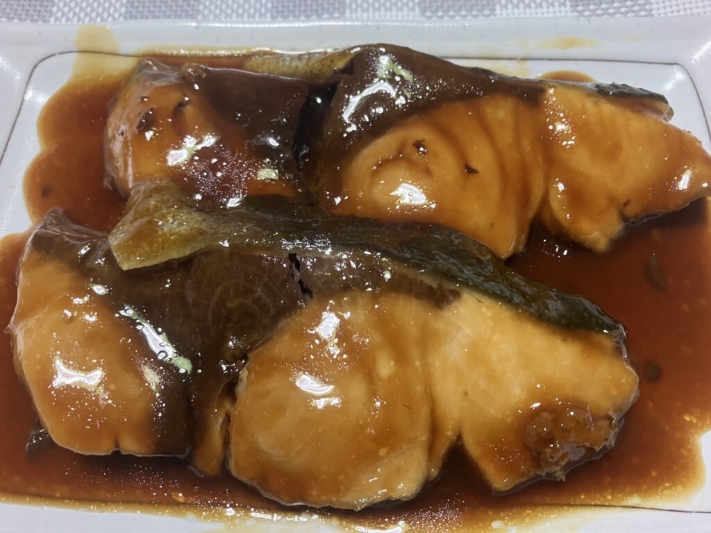 出来上がったブリの照り焼きの画像