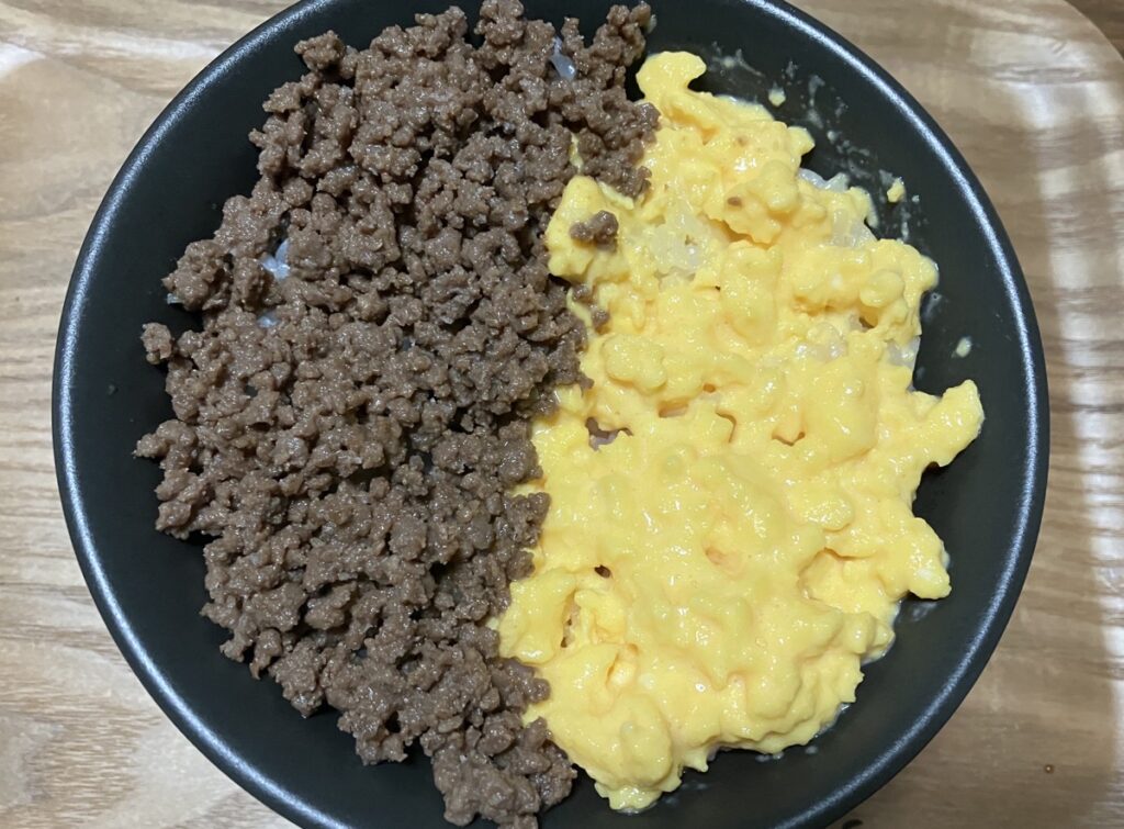 合挽肉のそぼろ丼の画像