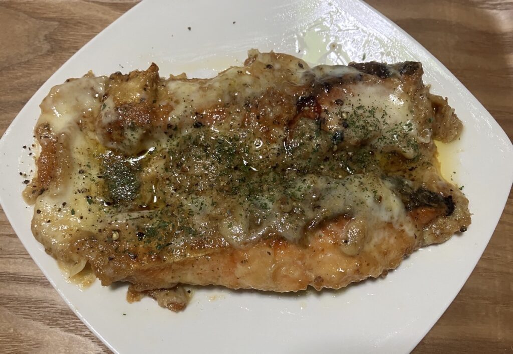 出来上がったシャケのチーズ焼きの画像